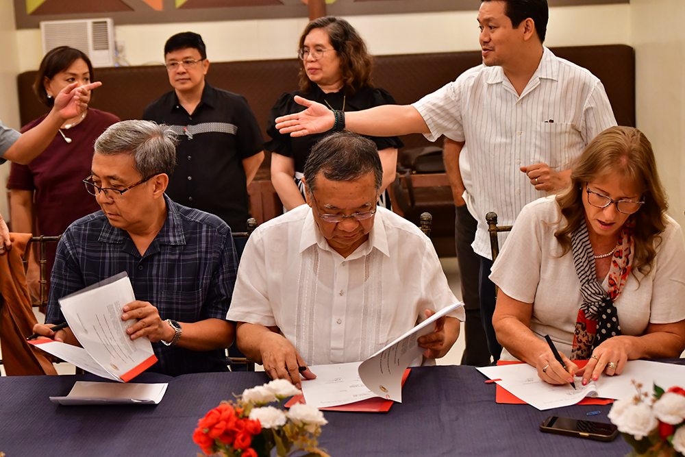 Te Rito Visits Arellano University